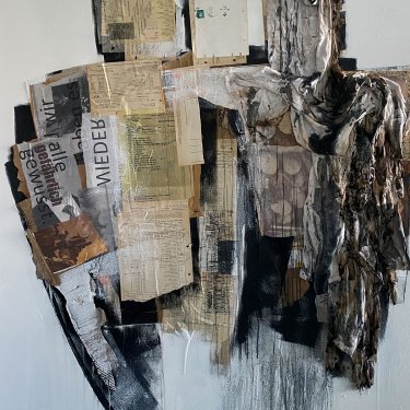 ZEITZEUGEN 33, 2022, Mischtechnik-Collage und Stoff auf Leinwand, 150x120cm